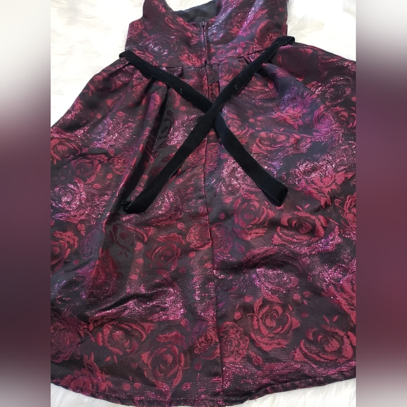 Size 8 Formal Girls Dress - Picture 5 of 5